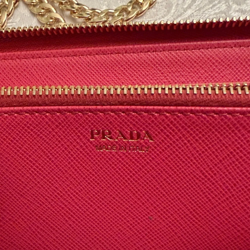 Prada Saffiano Leather Wallet💕